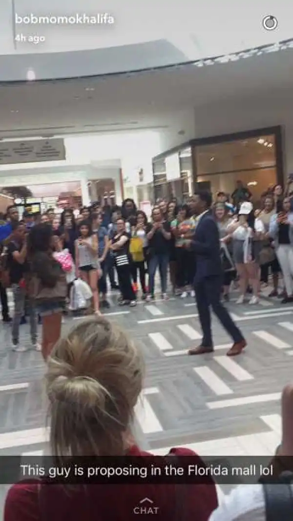Embarrassment! Guy Proposes To A Girl At Florida Mall And She Walks Out (Photos)